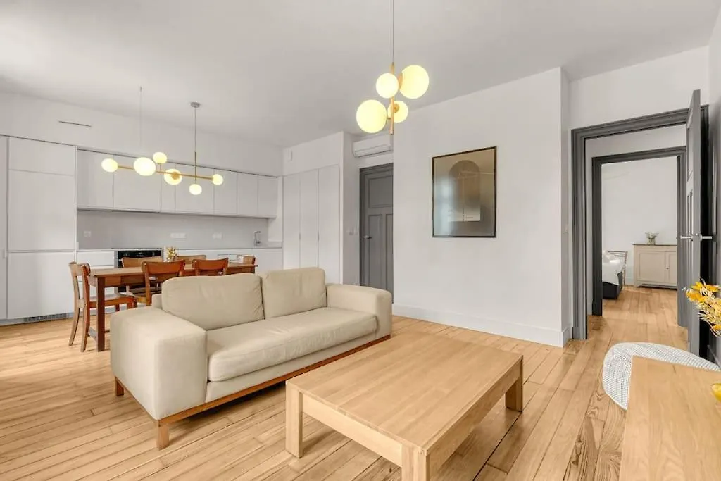 Grand Appartement Lumineux - Parking Prive - Clim location